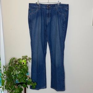 Levi’s women’s stretch low rise bootcut misses 16